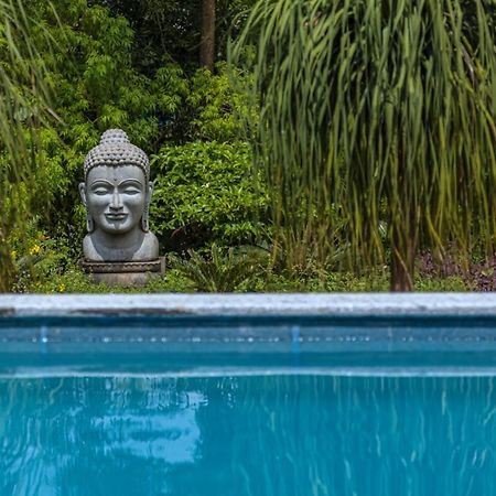 Saffronstays Aura, Alibaug - Luxury Pool Villa With A Game Room And Spacious Lawn Alibag Exterior photo