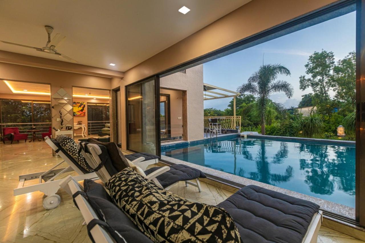 Saffronstays Aura, Alibaug - Luxury Pool Villa With A Game Room And Spacious Lawn Alibag Exterior photo